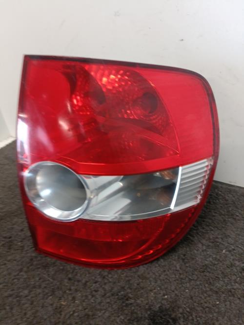 Image Feu arriere principal droit (feux) - VOLKSWAGEN FOX