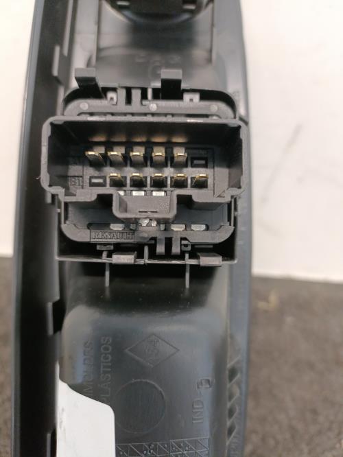 Image Interrupteur de leve vitre avant gauche - RENAULT CLIO 2 CAMPUS