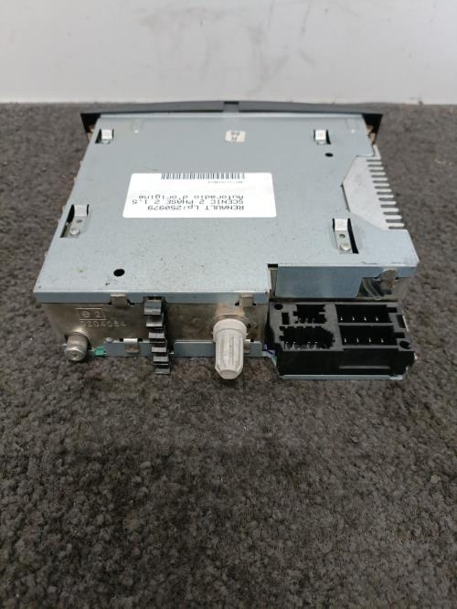 Image Autoradio d'origine - RENAULT SCENIC 2