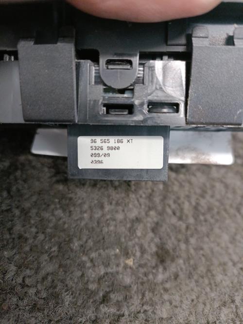 Image Interrupteur de leve vitre avant gauche - PEUGEOT 308 1 SW
