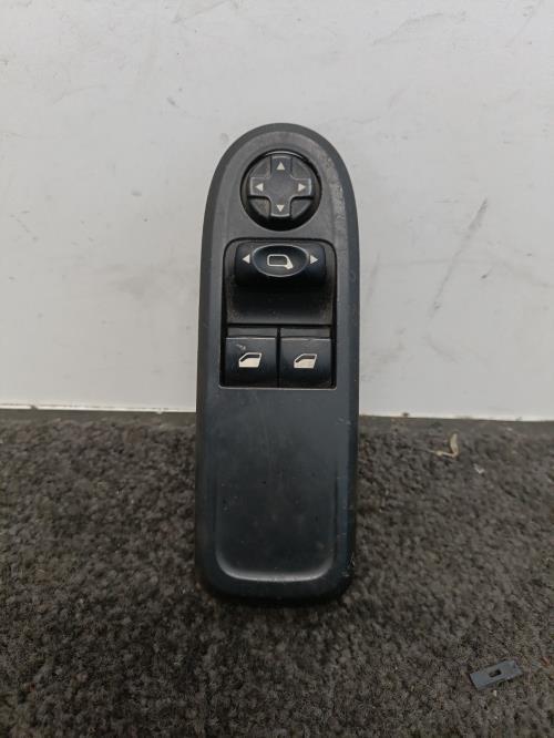 Image Interrupteur de leve vitre avant gauche - PEUGEOT 308 1 SW