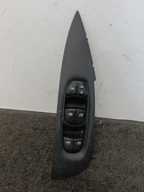 Image Interrupteur de leve vitre avant gauche - NISSAN QASHQAI 2