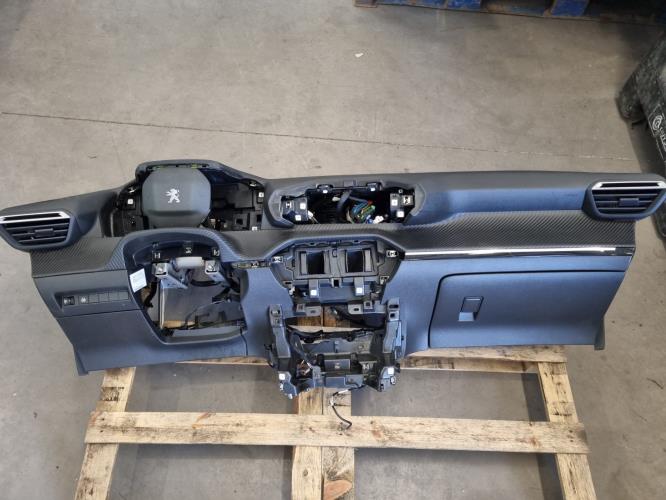 Image Planche de bord complete - PEUGEOT 208 2