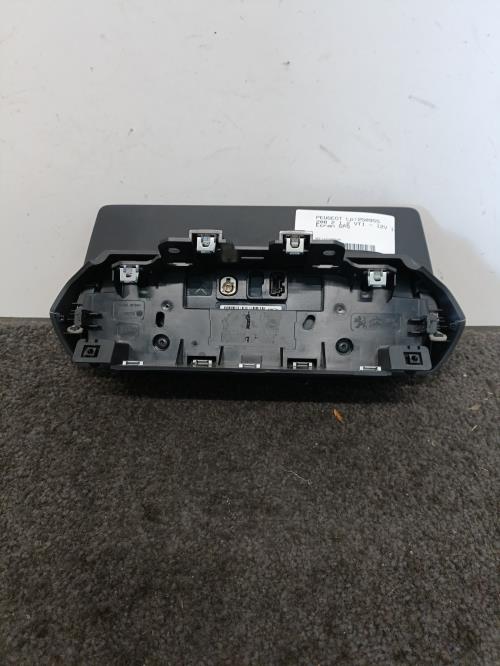 Image Ecran GPS - PEUGEOT 208 2