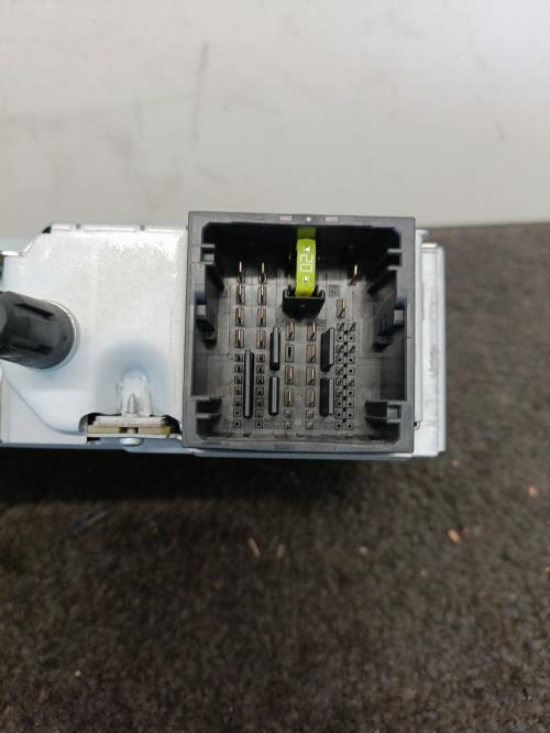 Image Autoradio d'origine - PEUGEOT 208 2