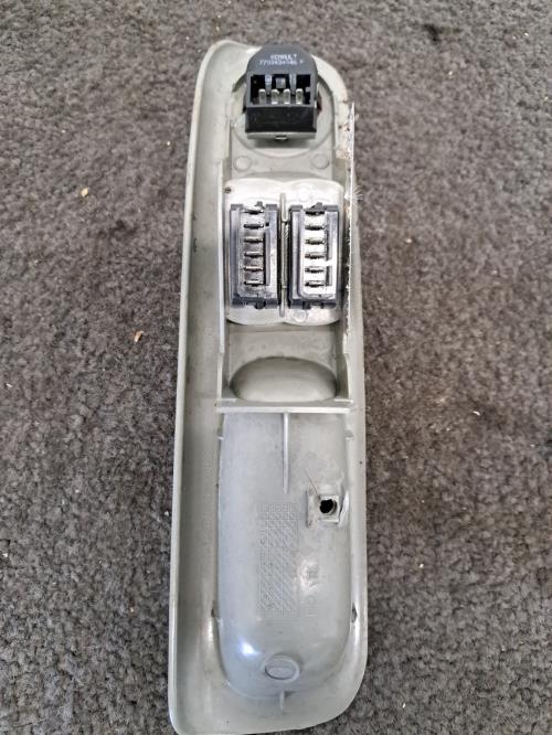 Image Interrupteur de leve vitre avant gauche - RENAULT TWINGO 1