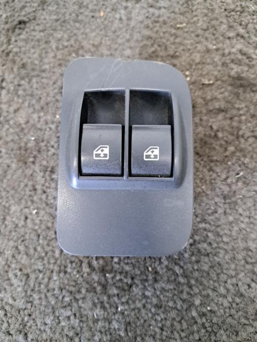Image Interrupteur de leve vitre avant gauche - CITROEN NEMO