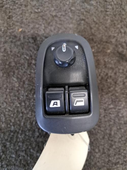 Image Interrupteur de leve vitre avant gauche - PEUGEOT 206