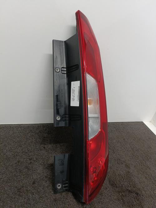 Image Feu arriere principal droit (feux) - FIAT DOBLO 2