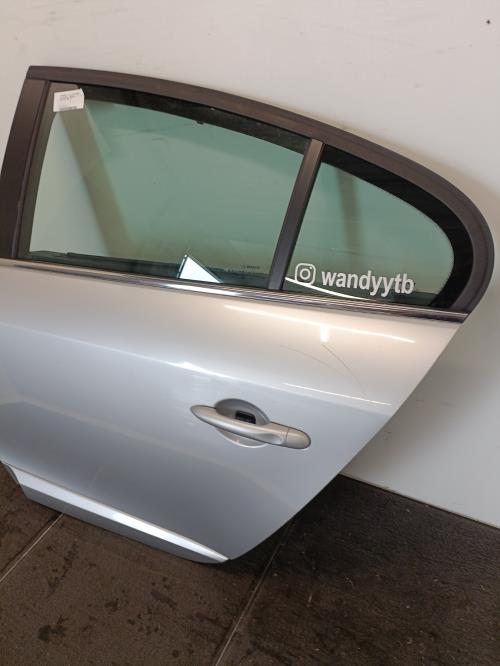 Image Porte arriere gauche - RENAULT FLUENCE