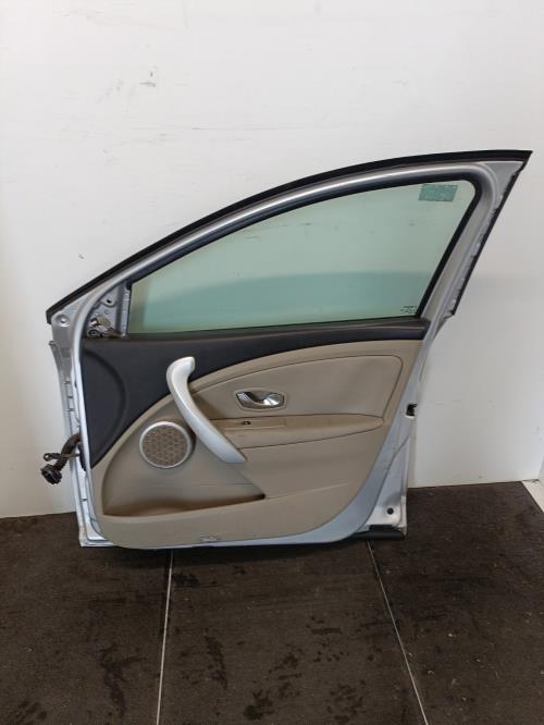 Image Porte avant droit - RENAULT FLUENCE