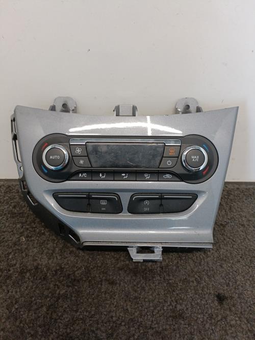 Image Commande chauffage - FORD FOCUS 3