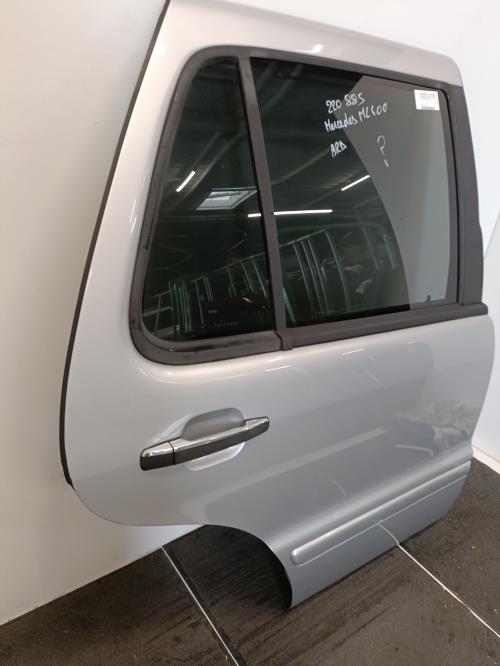 Image Porte arriere droit - MERCEDES CLASSE M 163