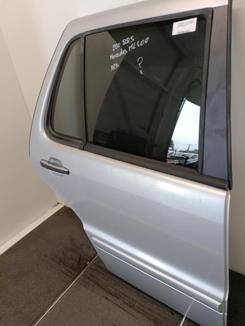 Image Porte arriere droit - MERCEDES CLASSE M 163