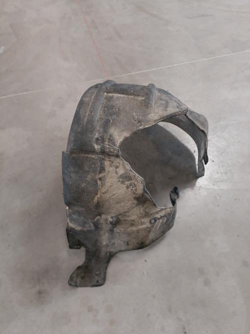 Image Pare boue avant droit - TESLA MODEL S 5YJS