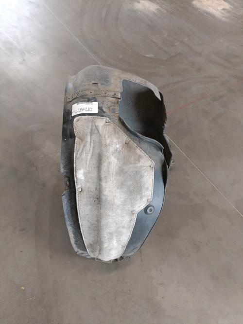 Image Pare boue avant gauche - HYUNDAI I 30 3
