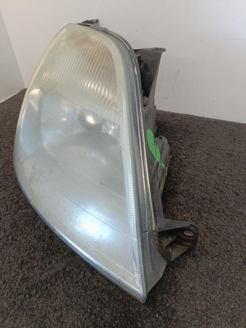 Image Optique avant principal droit (feux)(phare) - FORD FIESTA 5
