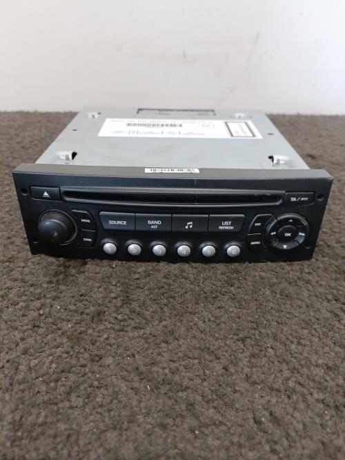Image Autoradio d'origine - PEUGEOT 5008 1