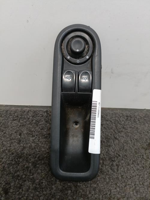 Image Interrupteur de leve vitre avant gauche - RENAULT CLIO 3