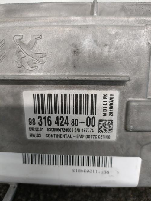 Image Ecran GPS - PEUGEOT 208 1