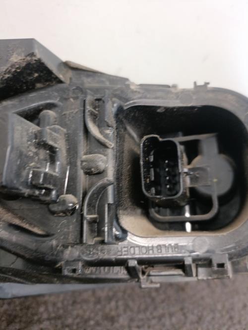 Image Feu arriere principal droit (feux) - RENAULT CLIO 4