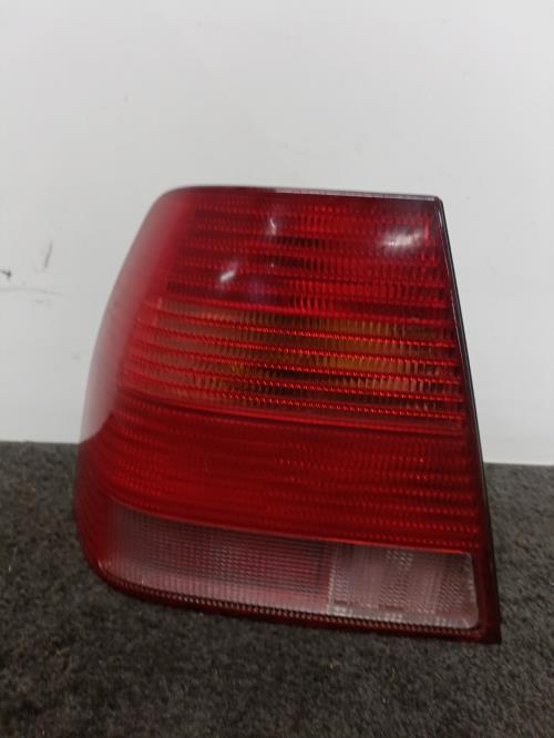 Image Feu arriere principal gauche (feux) - VOLKSWAGEN BORA