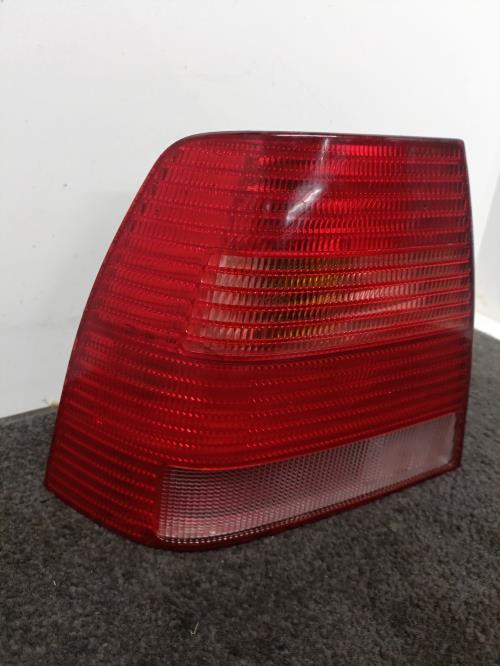 Image Feu arriere principal gauche (feux) - VOLKSWAGEN BORA
