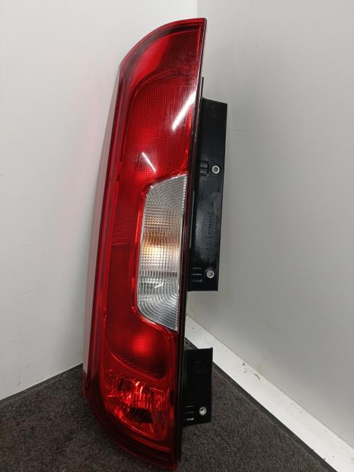 Image Feu arriere principal gauche (feux) - FIAT DOBLO 2