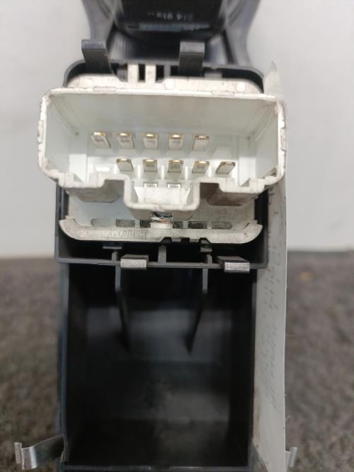 Image Interrupteur de leve vitre avant gauche - RENAULT MODUS