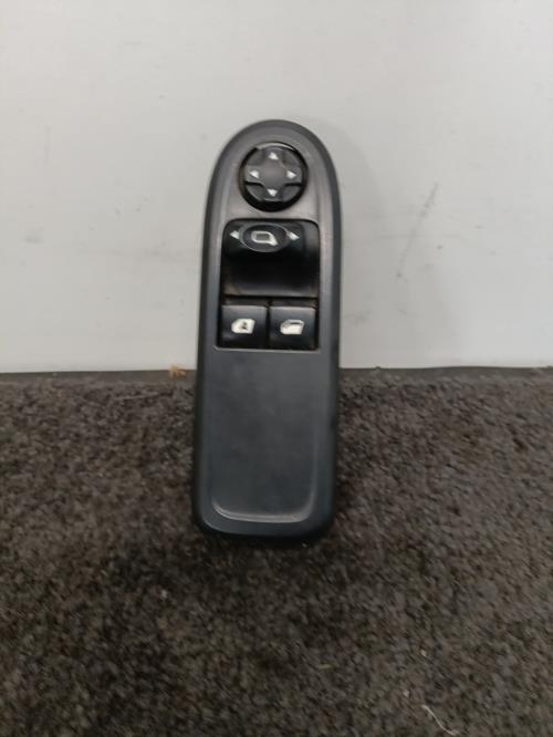 Image Interrupteur de leve vitre avant gauche - CITROEN C3 2