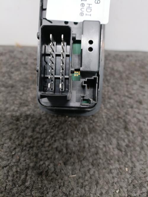 Image Interrupteur de leve vitre avant gauche - CITROEN C3 2