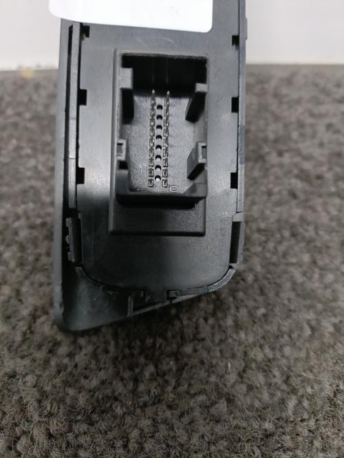 Image Interrupteur de leve vitre avant gauche - FIAT STILO