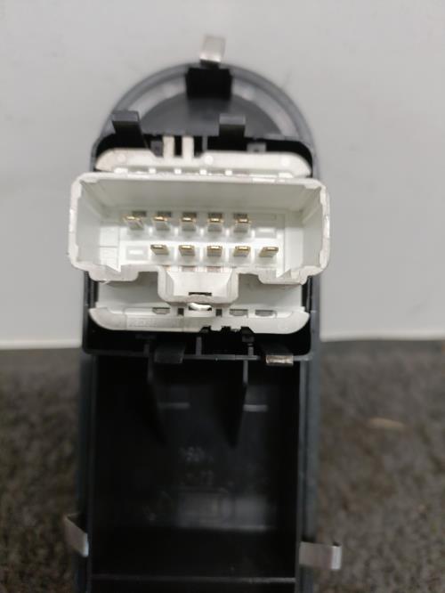Image Interrupteur de leve vitre avant gauche - RENAULT CLIO 3