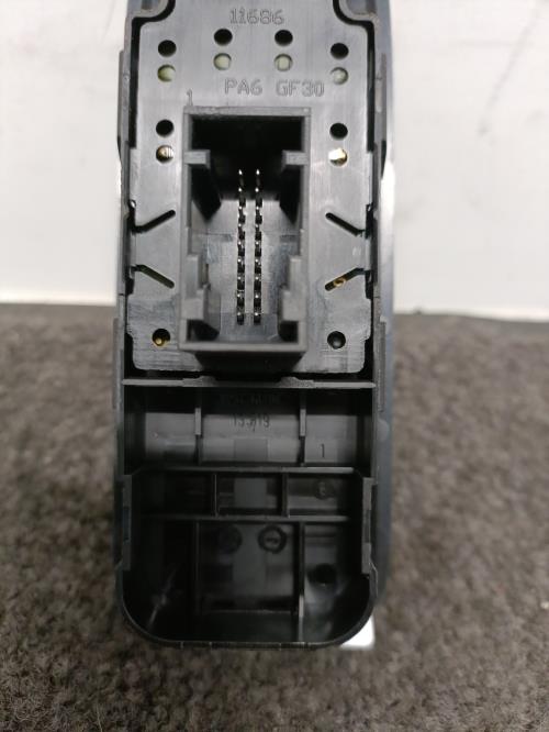 Image Interrupteur de leve vitre avant gauche - PEUGEOT 308 1 SW