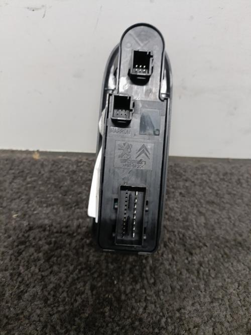 Image Interrupteur de leve vitre avant gauche - PEUGEOT 308 1