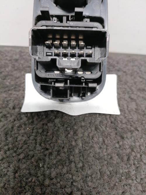 Image Interrupteur de leve vitre avant gauche - RENAULT MASTER 3