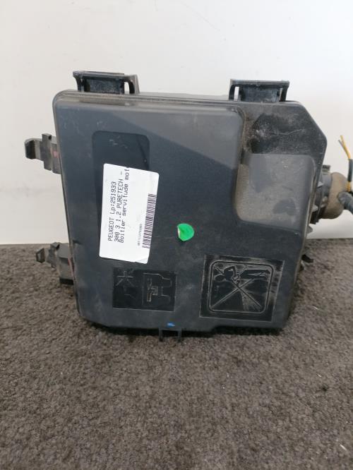Image Boitier servitude moteur (BSM) - PEUGEOT 308 3