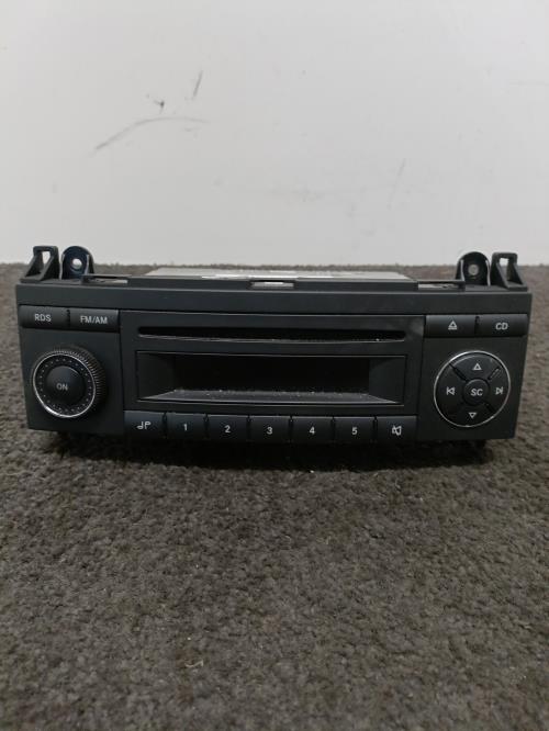 Image Autoradio d'origine - MERCEDES CLASSE B 245