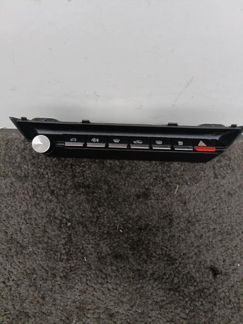 Image Bouton/Interrupteur - PEUGEOT 308 3