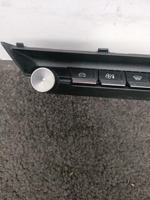 Image Bouton/Interrupteur - PEUGEOT 308 3
