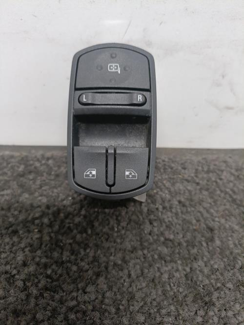 Image Interrupteur de leve vitre avant gauche - OPEL CORSA D
