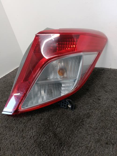Image Feu arriere principal droit (feux) - TOYOTA YARIS 3