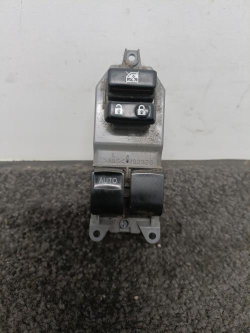 Image Interrupteur de leve vitre avant gauche - TOYOTA YARIS 3