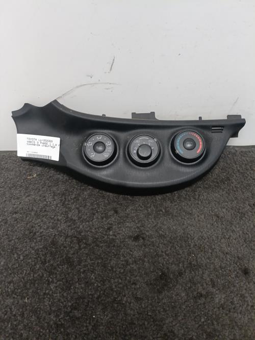 Image Commande chauffage - TOYOTA YARIS 3