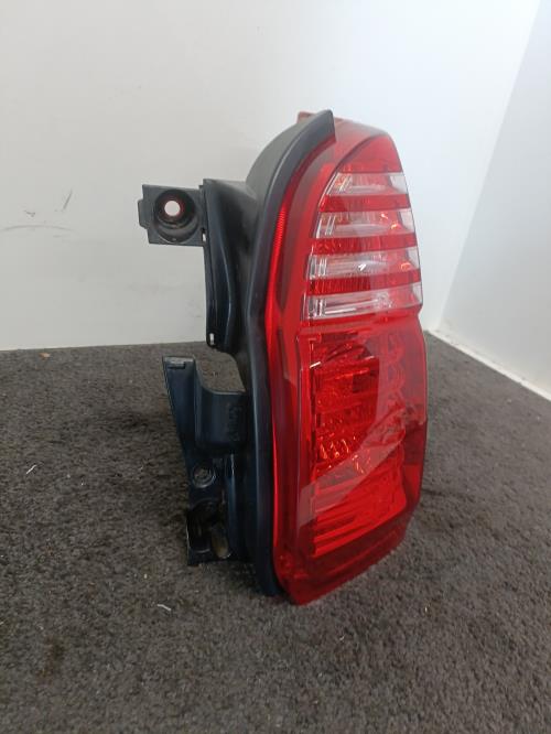 Image Feu arriere principal droit (feux) - PEUGEOT 5008 1