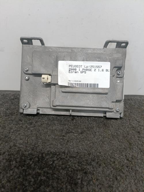 Image Ecran GPS - PEUGEOT 2008 1