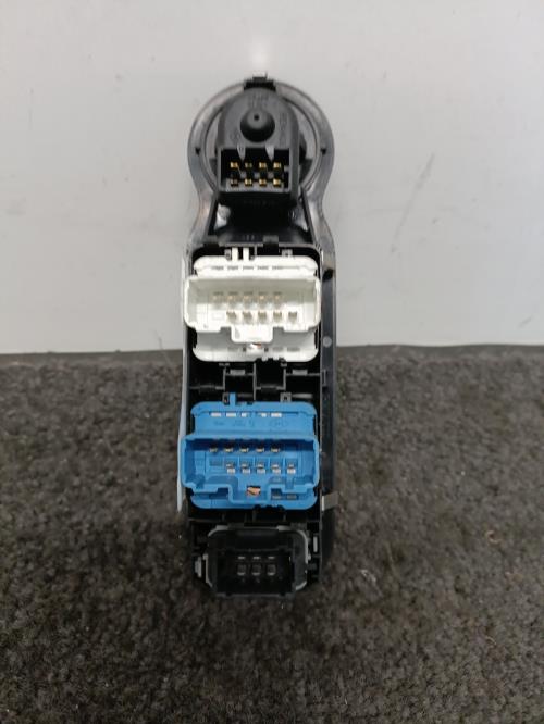 Image Interrupteur de leve vitre avant gauche - RENAULT GRAND MODUS