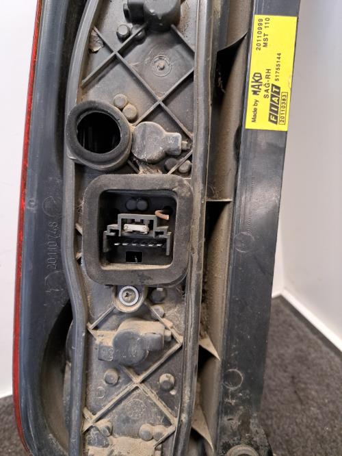 Image Feu arriere principal droit (feux) - FIAT DOBLO 1