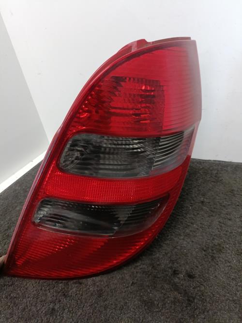 Image Feu arriere principal droit (feux) - MERCEDES CLASSE A 169
