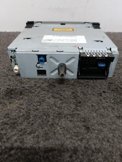 Image Autoradio d'origine - PEUGEOT 3008 1